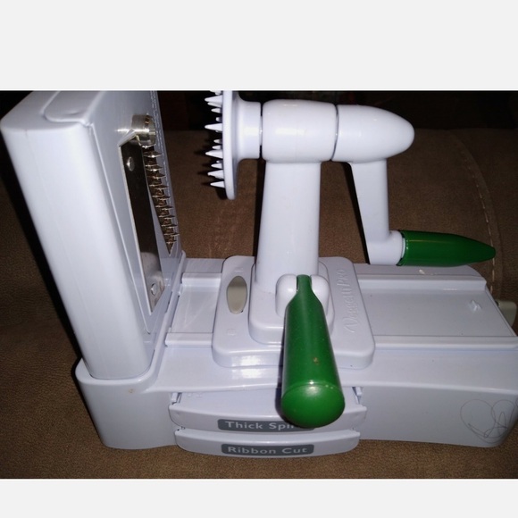 Other - Veggeti Vegetable Spiralizer